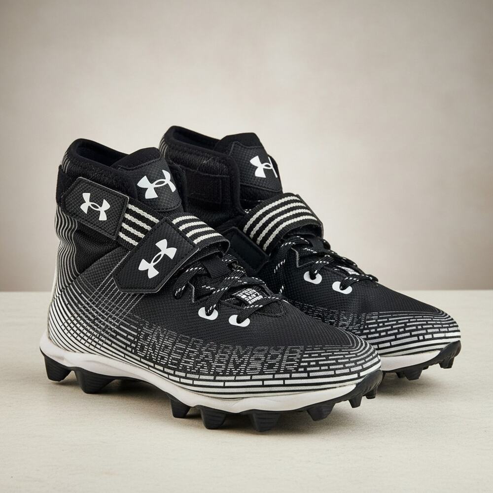 Under Armour Boys Highlight Franchise Football Cleats Black 5.5Y